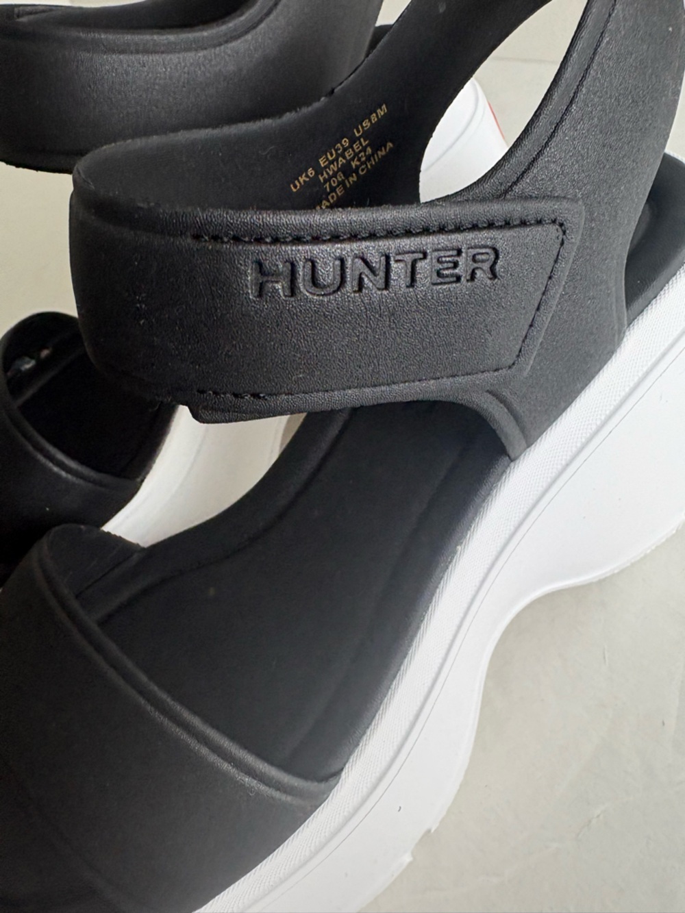 Hunter Abel Black and White Platform Sandals - Picture 6 of 11